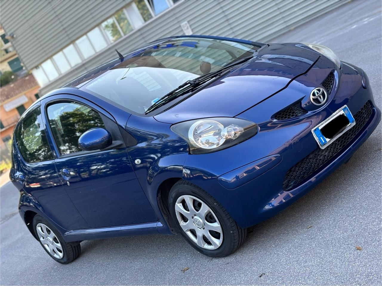 TOYOTA AYGO 1.0 BENZINA AUTOMATICA GARANZIA 12 MESI