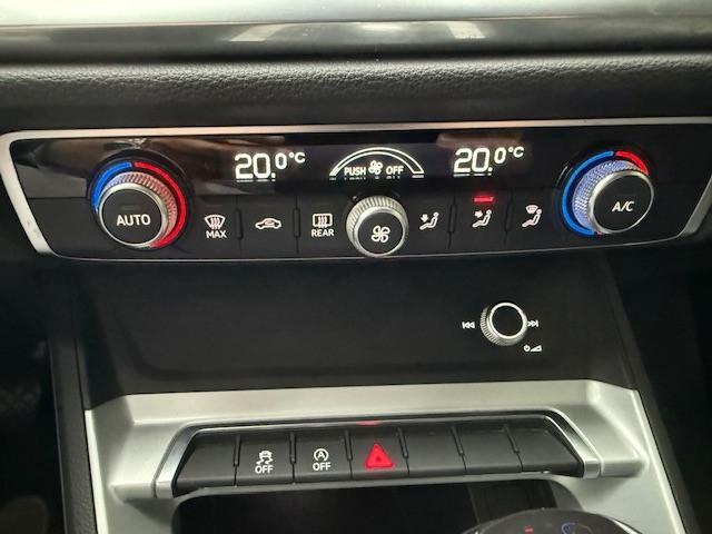 AUDI Q3 35 2.0 tdi Business s-tronic