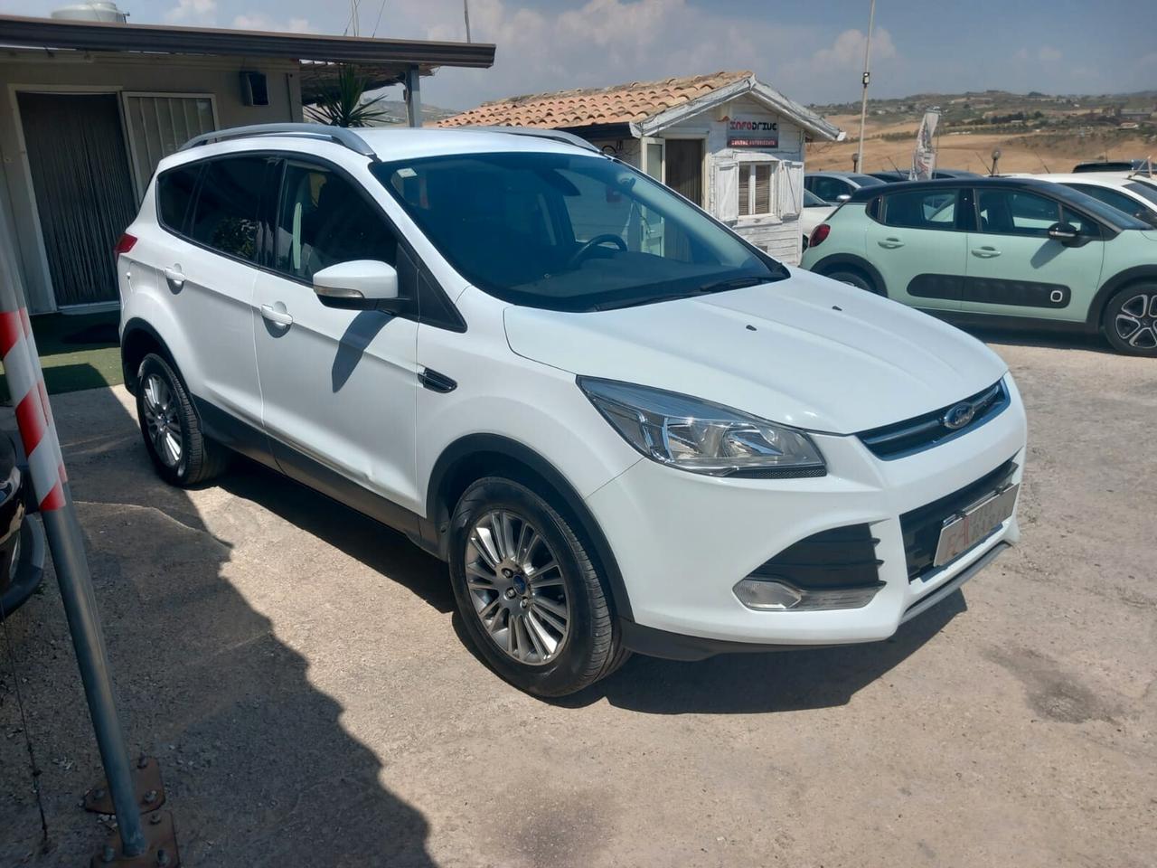 Ford Kuga 2.0 TDCI 140 CV 4WD Titanium