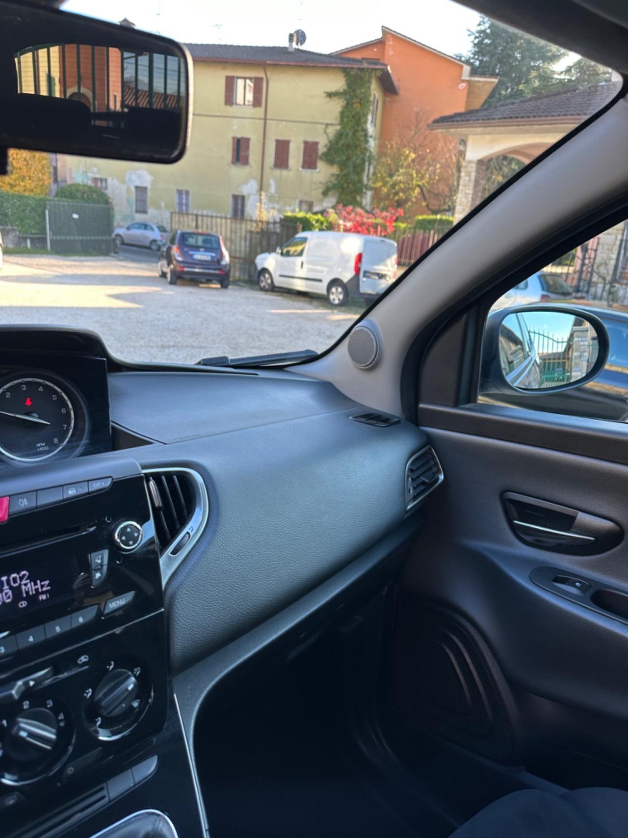 Lancia YPSILON 1.2 69 CV 5P SILVER KMCERT GARANZ UNICOPR