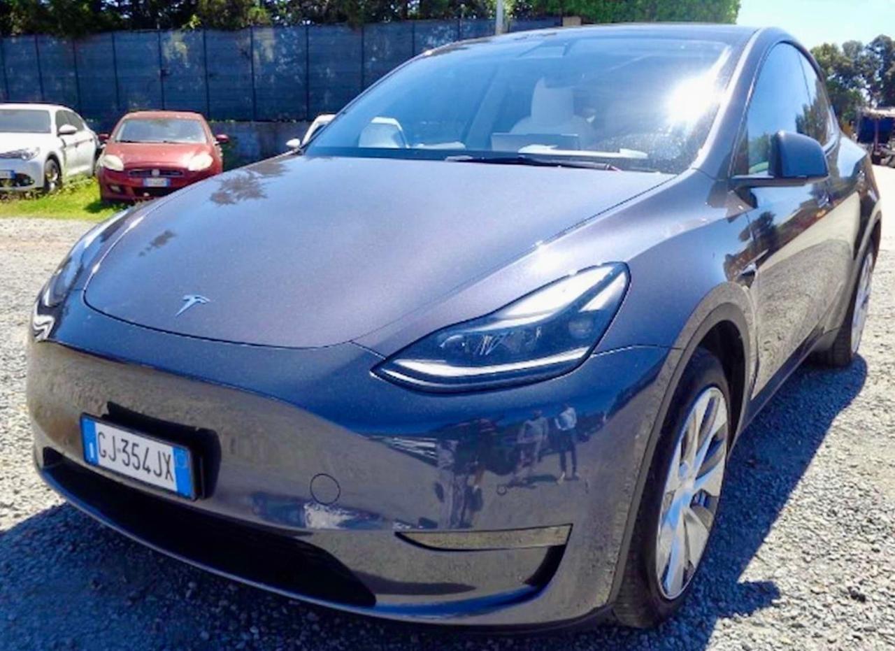 Tesla Model Y Long Range AWD