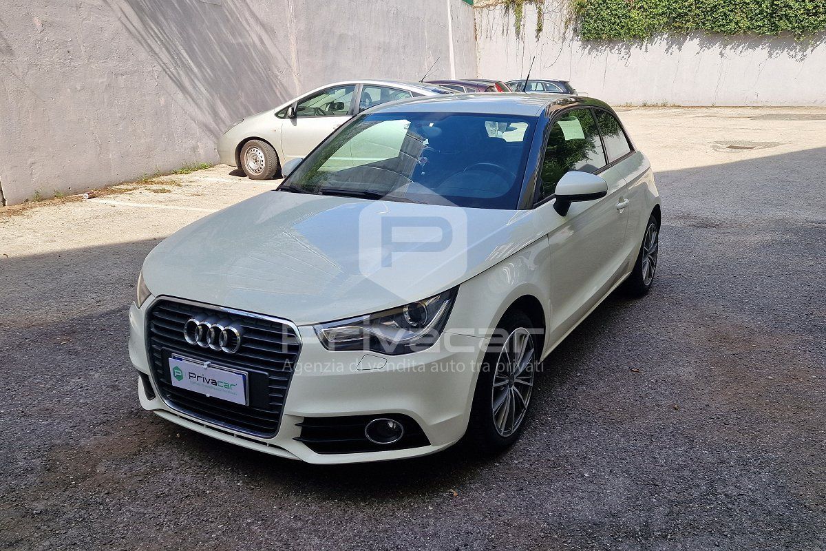 AUDI A1 1.6 TDI 105 CV Attraction