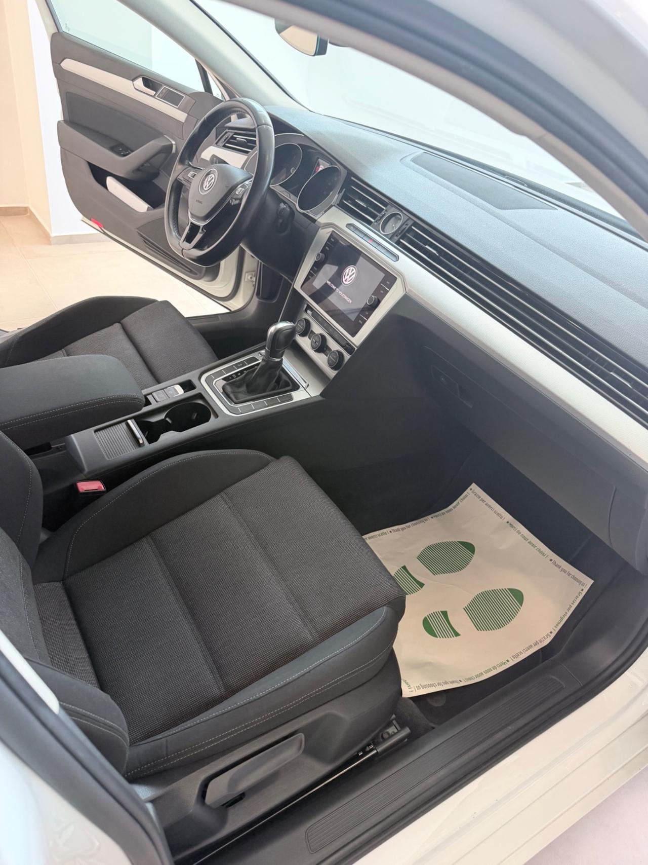 Volkswagen Passat Variant 1.6 TDI SCR DSG Business BMT