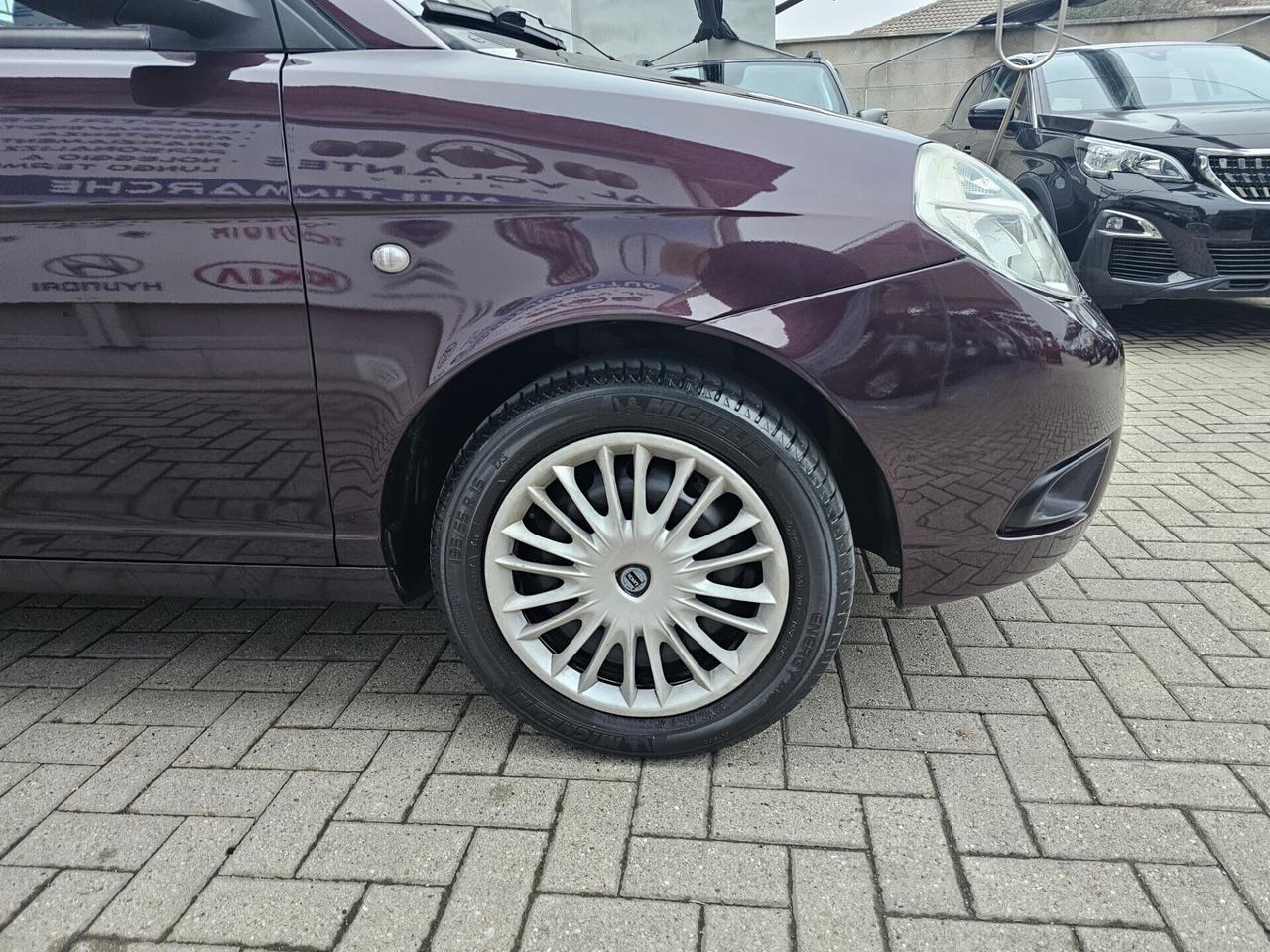 Lancia Ypsilon 1.2 69 CV Argento