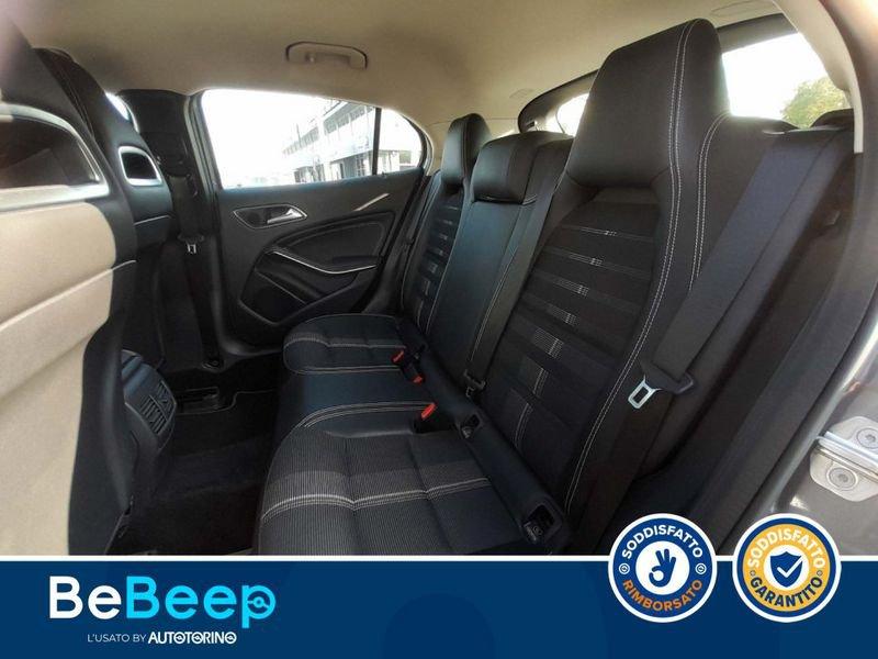 Mercedes-Benz GLA 200 D SPORT 4MATIC AUTO