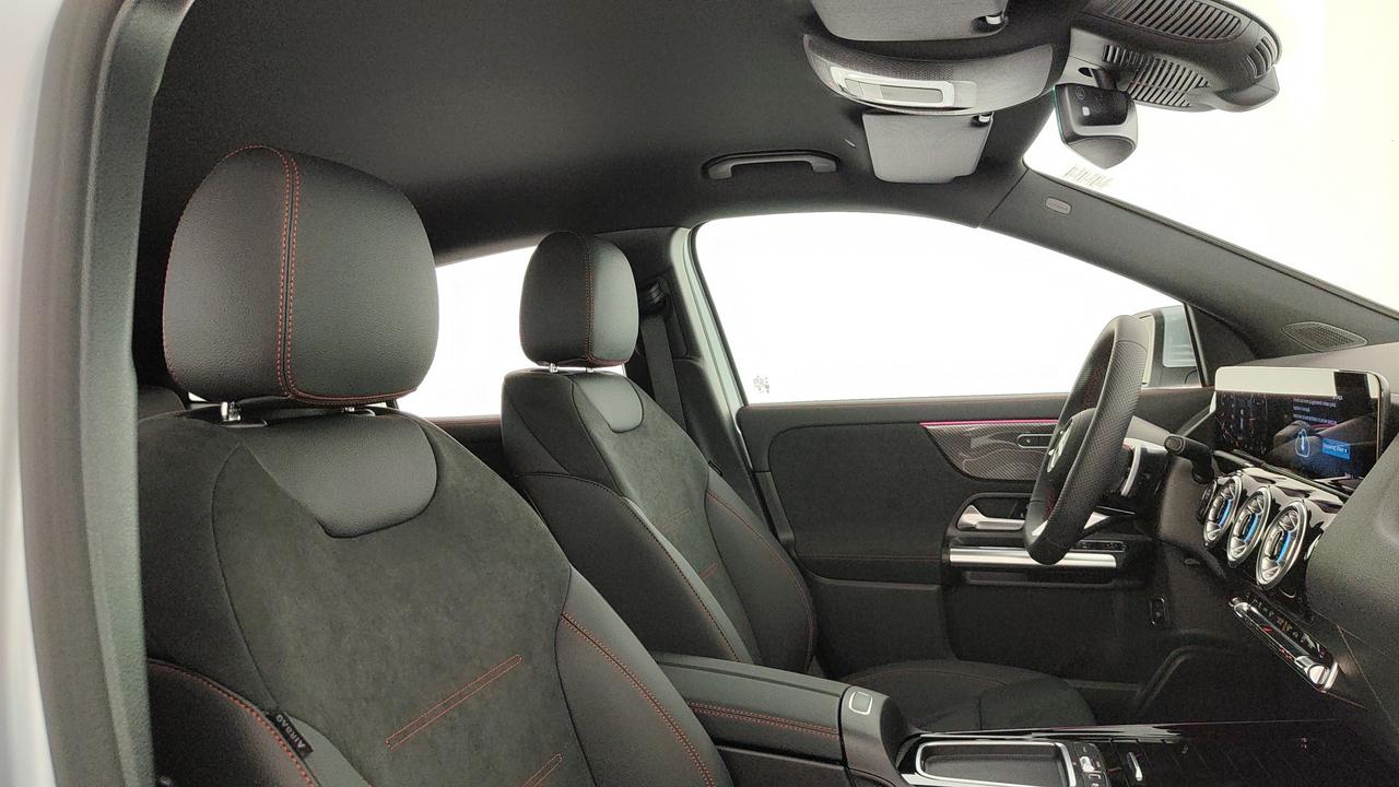 Mercedes-Benz GLA 200 d automatic
