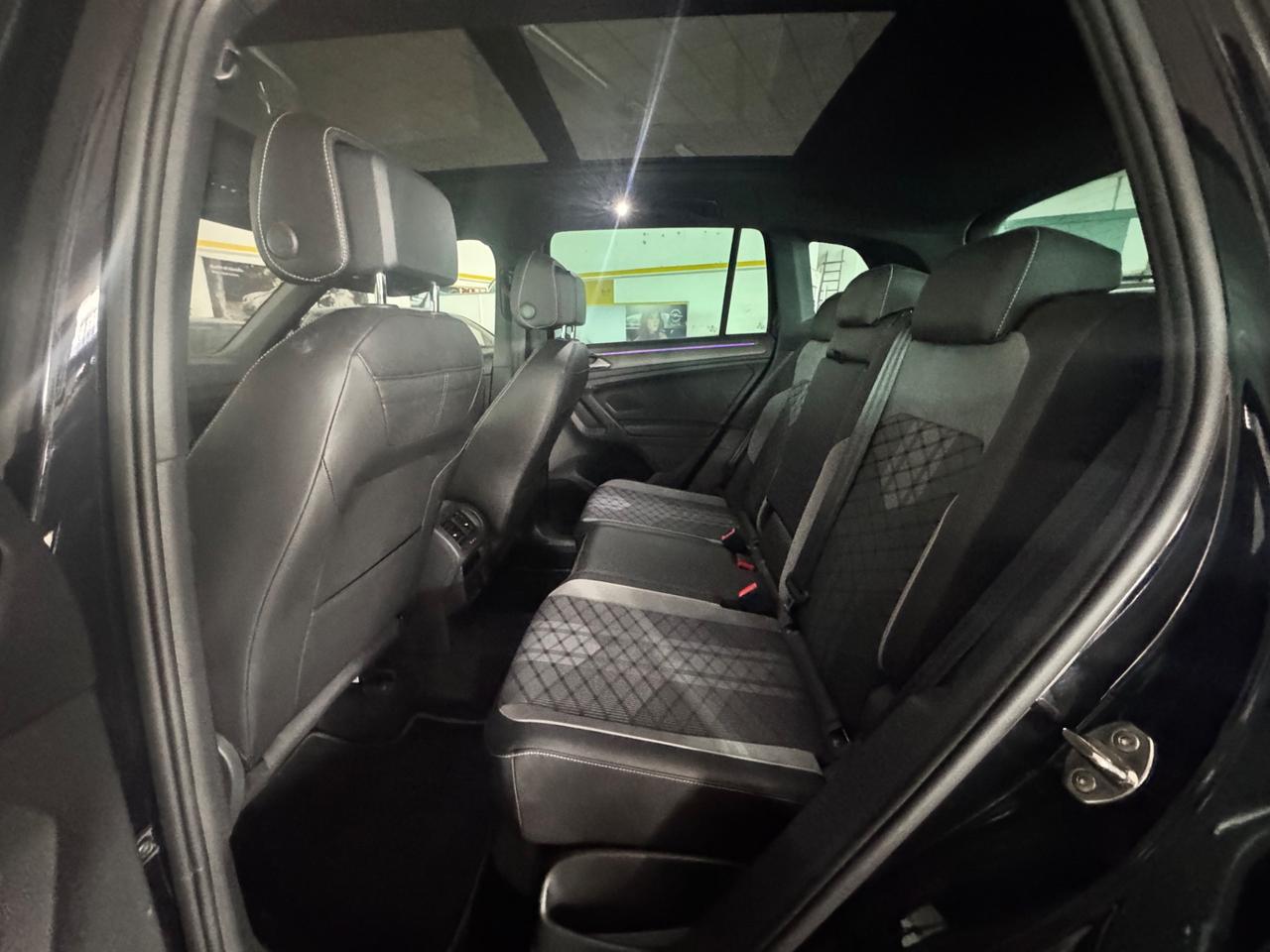 Volkswagen Tiguan 2.0 TDI 200 CV SCR DSG 4MOTION R-Line