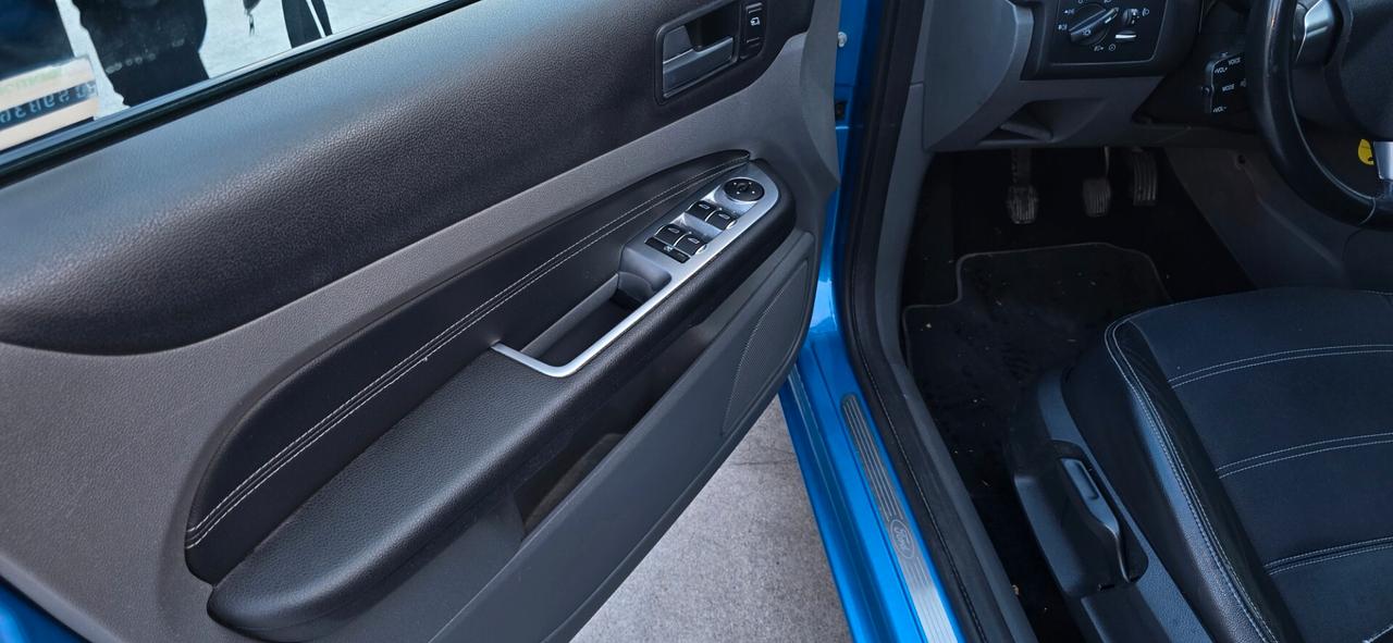 Ford Focus 2.0 (145CV) 5p. Bz.- GPL Tit.