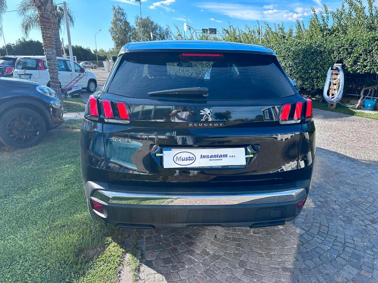 Peugeot 3008 BlueHDi 130 S&S EAT8 Active Pack