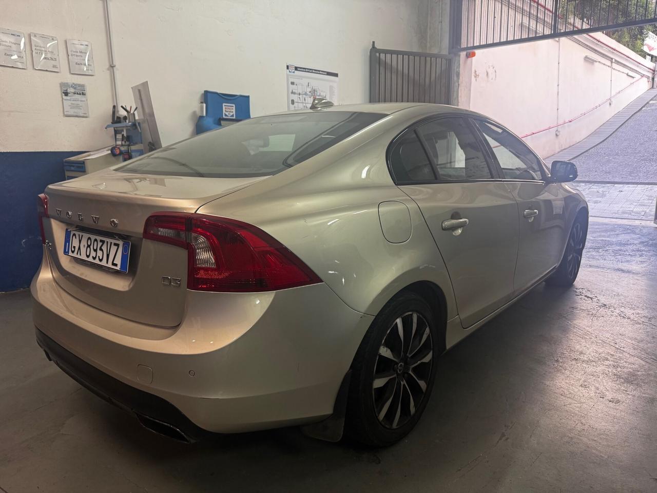 Volvo S60 D3 Geartronic Summum