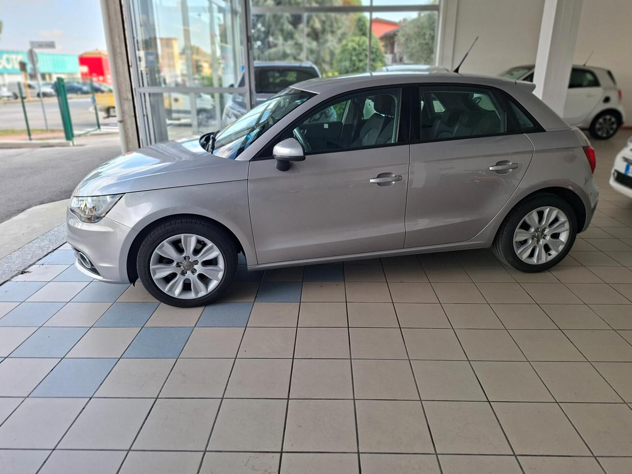 A1 Sportback 1.4 tfsi Ambition 122cv s-tronic Neopatentati