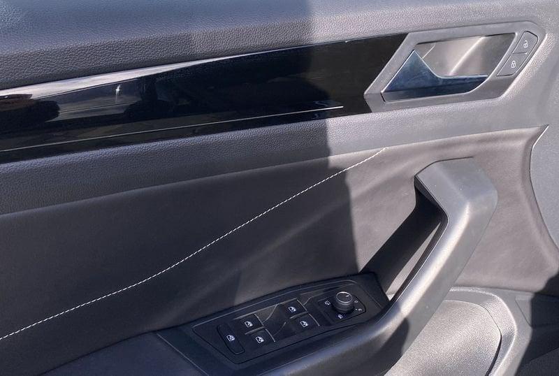 Volkswagen T-Roc R-Line 2.0 TDI 150CV DSG