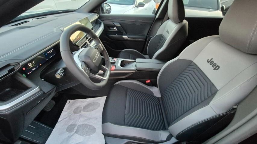 Jeep Compass 1.2 Turbo 48V Hybrid First Edition - kmo 2026