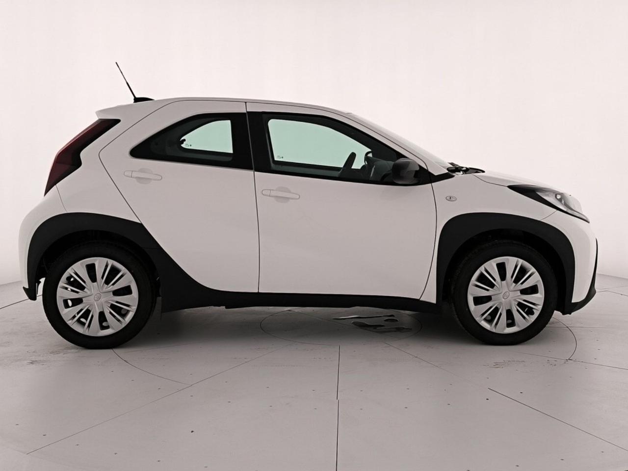 Toyota Aygo x 1.0 active 72cv