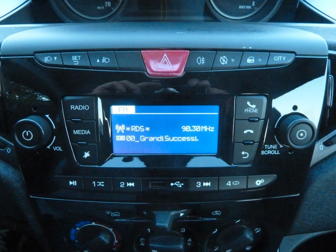Lancia Ypsilon 1.0 FireFly 5 porte Hybrid UnYca