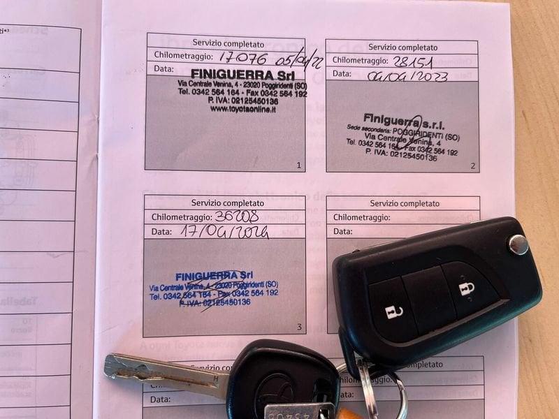 Toyota Aygo Connect 1.0 VVT-i 72 CV 5 porte x-clusiv