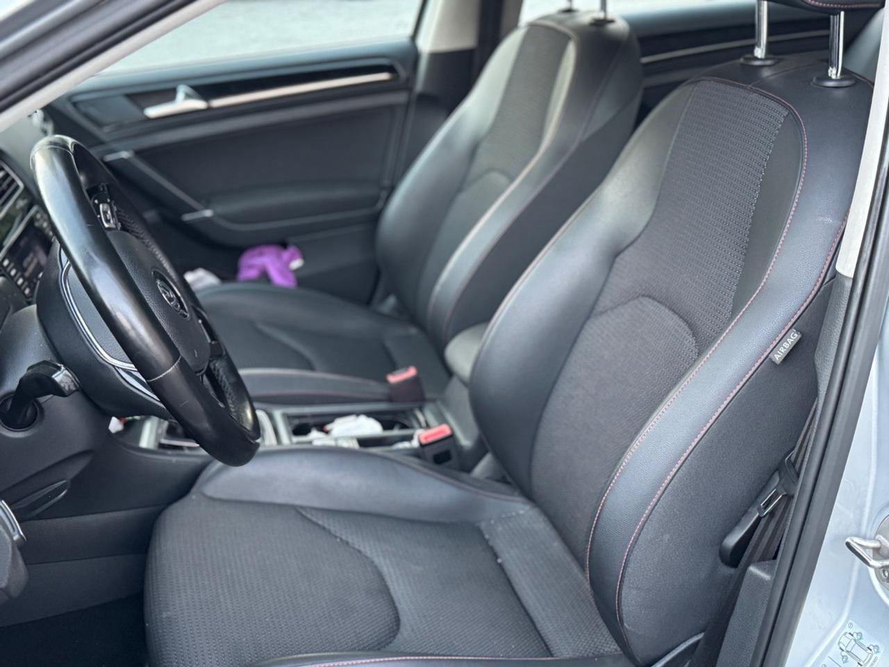 Volkswagen Golf 2.0 TDI 5p. Highline BlueMotion Technology