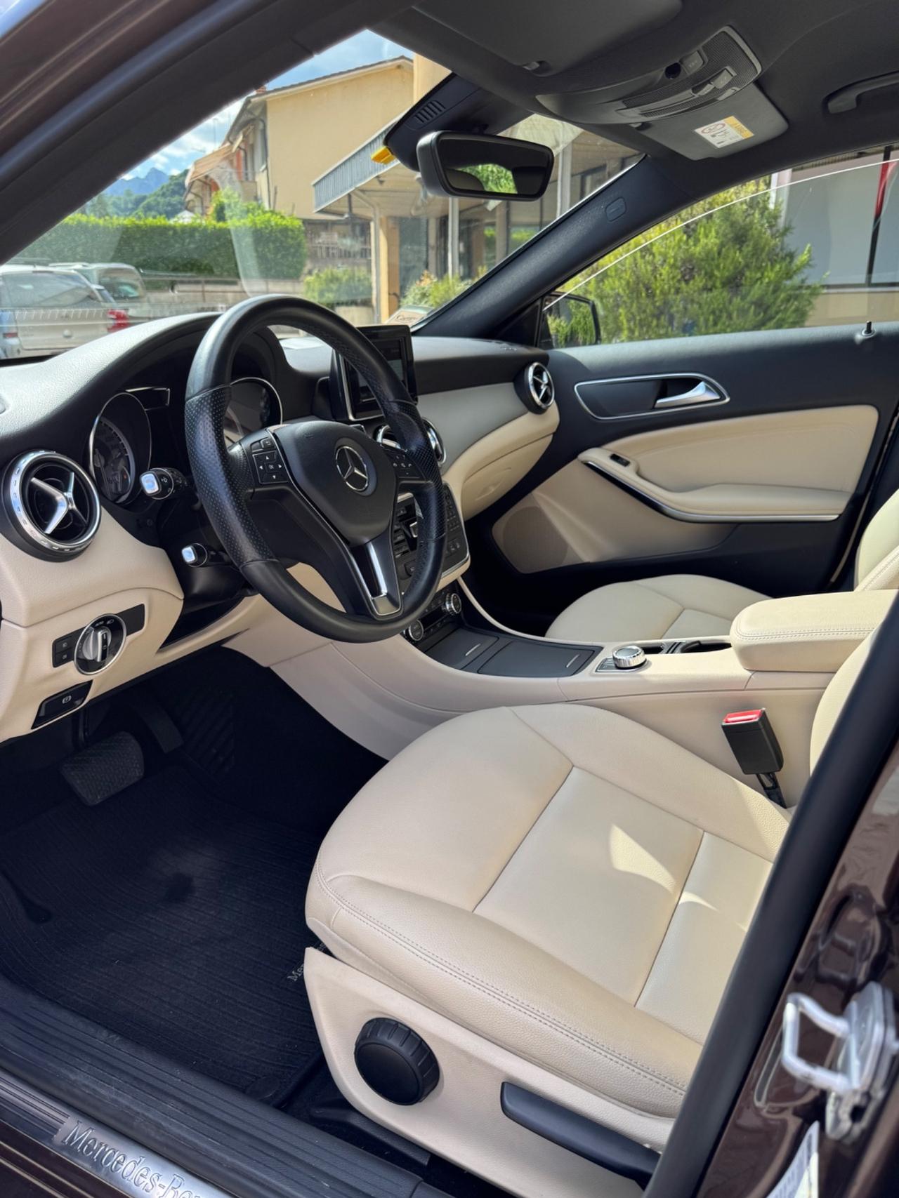 Mercedes-benz CLA 200 CDI 4Matic Automatic Premium