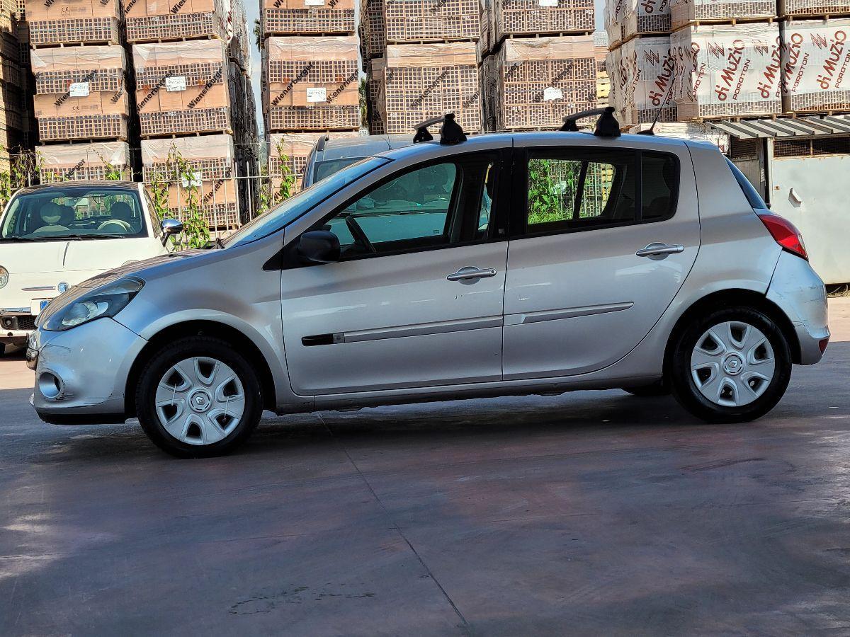 RENAULT - Clio