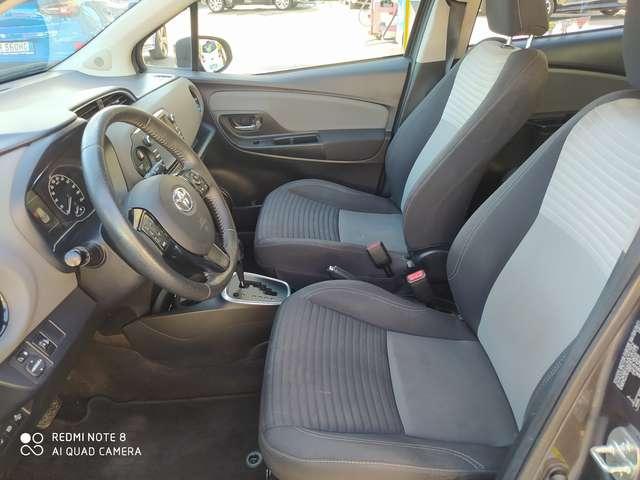 Toyota Yaris Yaris III 2017 5p 1.5h Style my18
