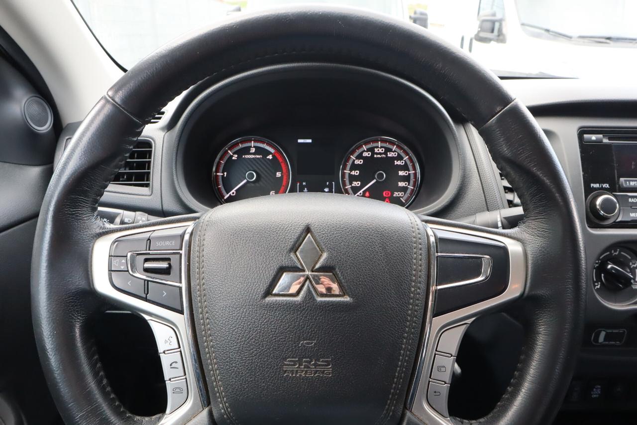 Mitsubishi L200 Club-Cab Gancio SOLO 36.000KM!