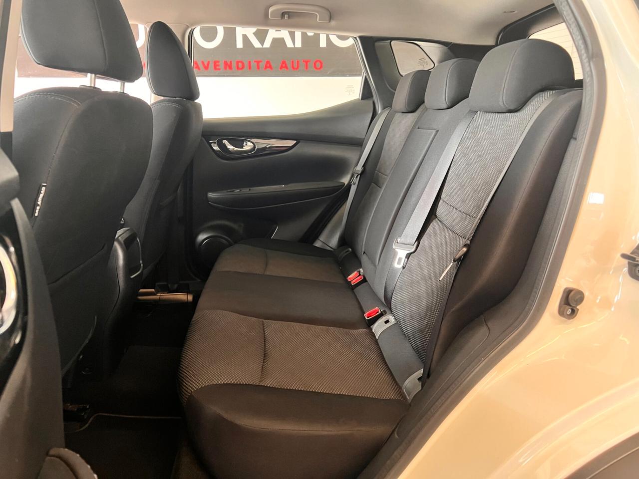 Nissan Qashqai 1.5 dCi N-Vision