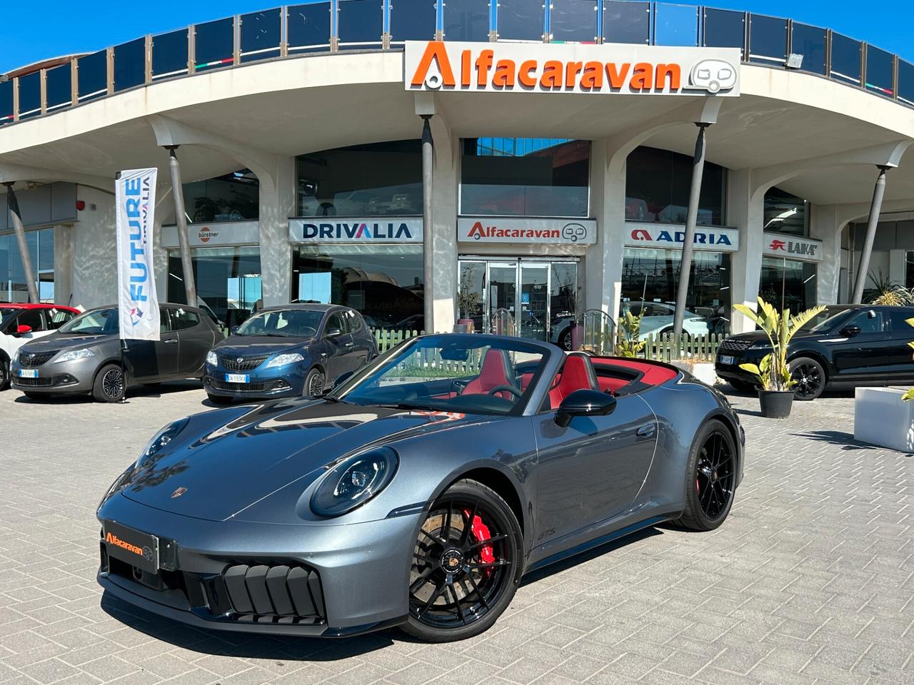 Porsche 992.2 911 Cabrio 3.6 Carrera 4 GTS auto 541 CV