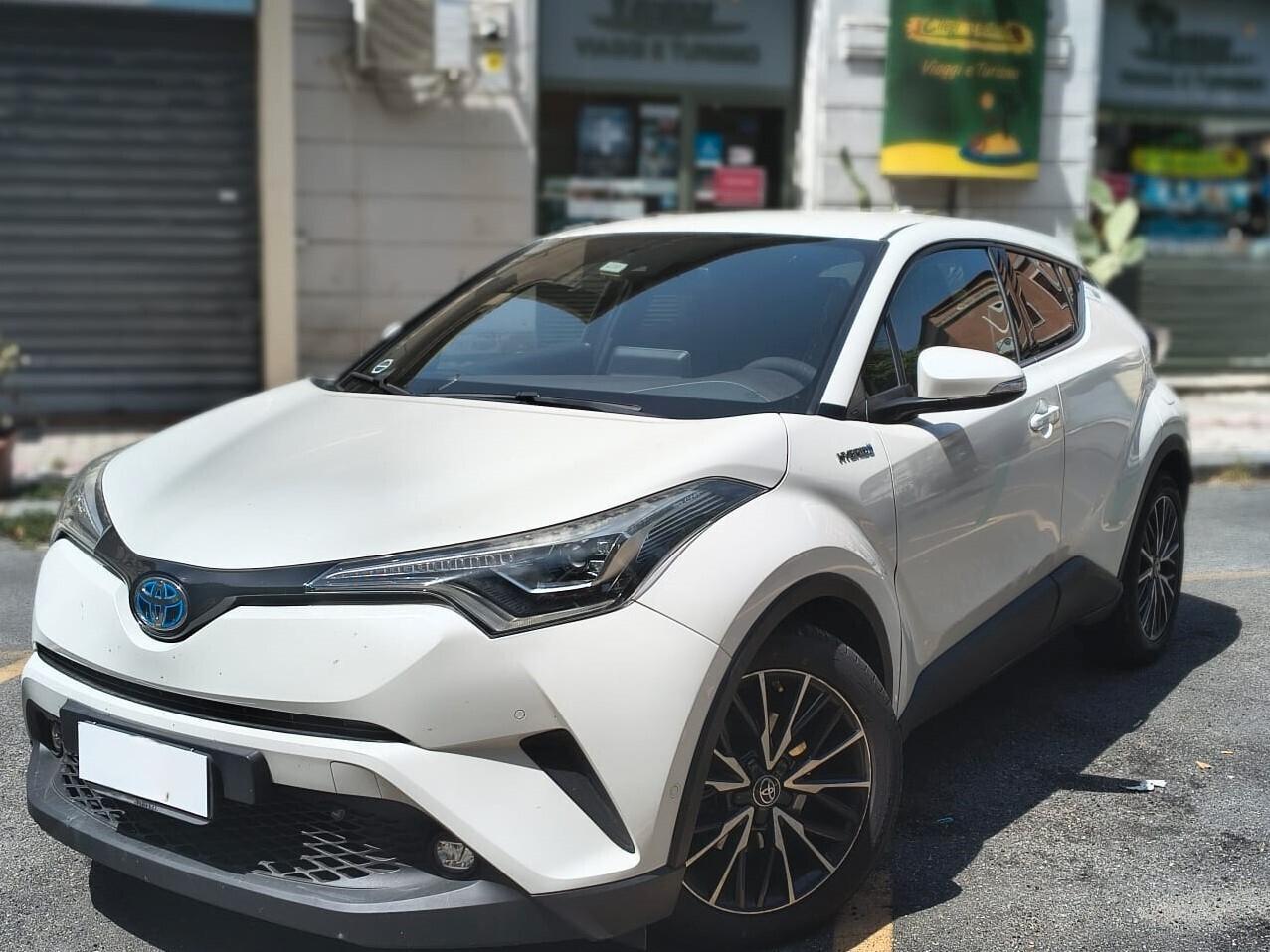 Toyota C-HR 1.8 Hybrid E-CVT Lounge