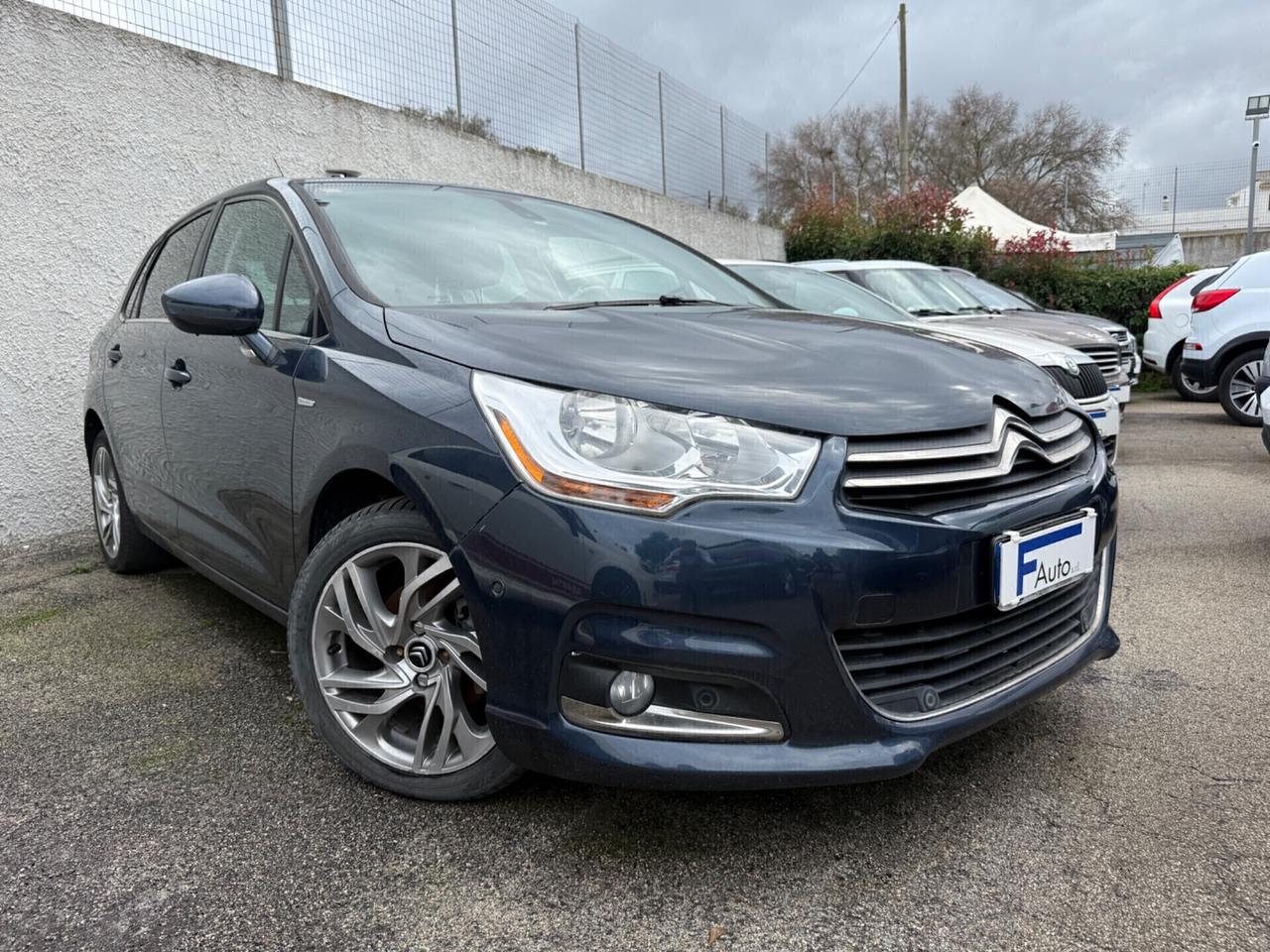 Citroen C4 1.6 e-HDi 110 airdream Exclusive,Climatronic,sensori di parcheggio,Pelle,ecc.