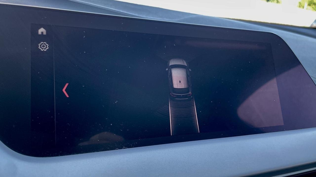 Bmw 116 116d 5p. Advantage LED