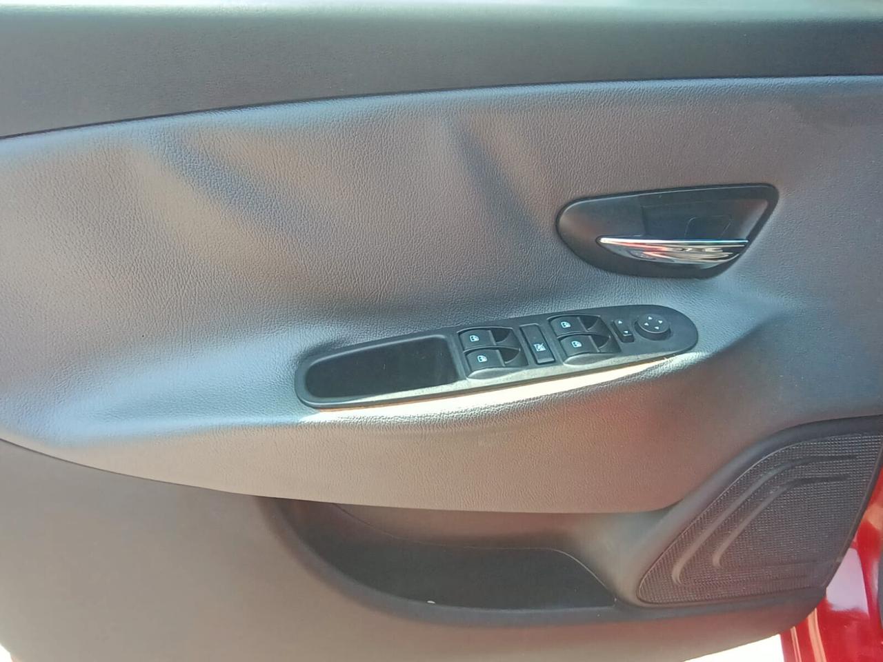 Ypsilon MotoreSost.155000Km FrizioneRotta