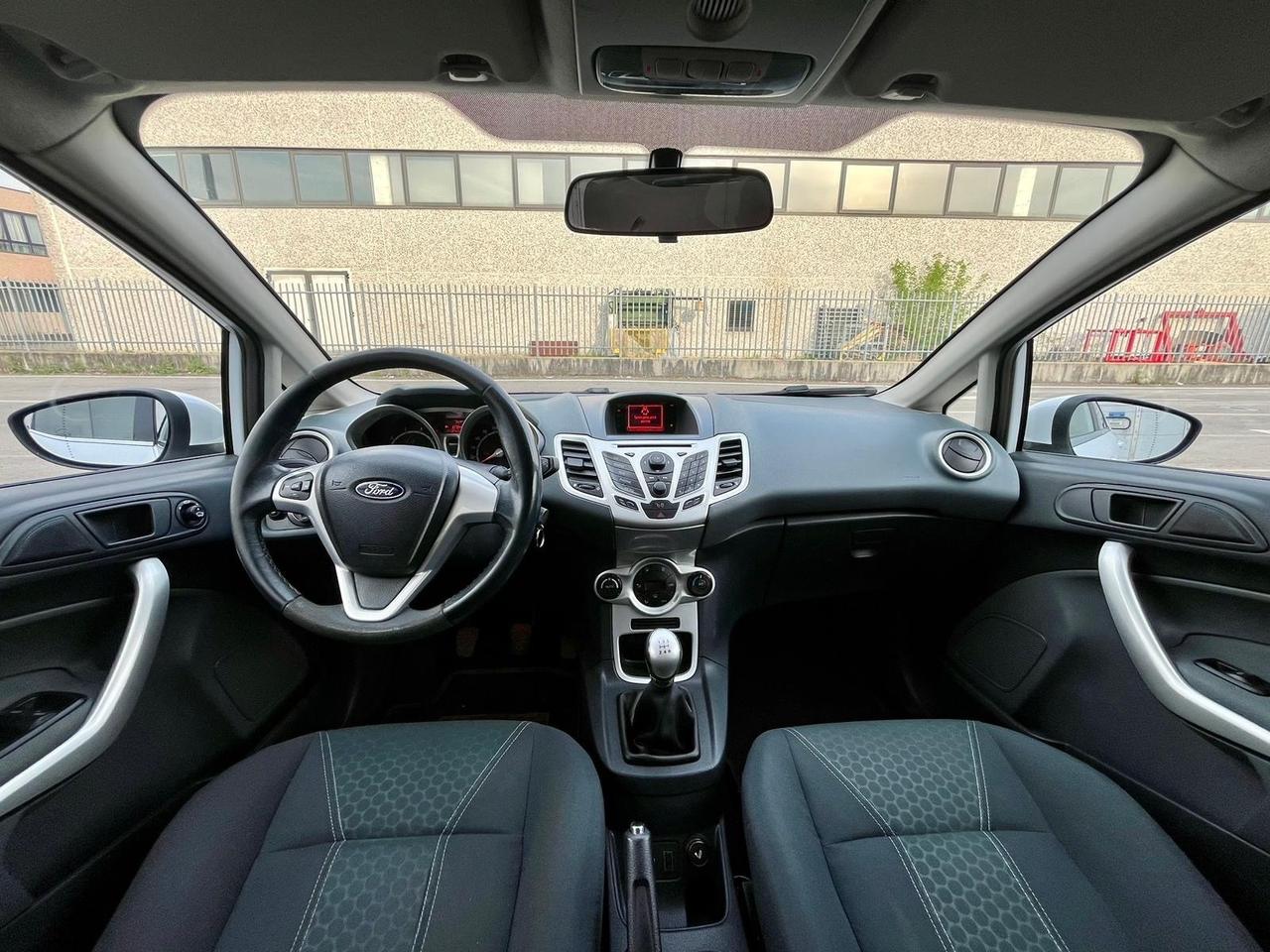 Ford Fiesta 1.2benz 2009 113.000km perfetta per neopatentati