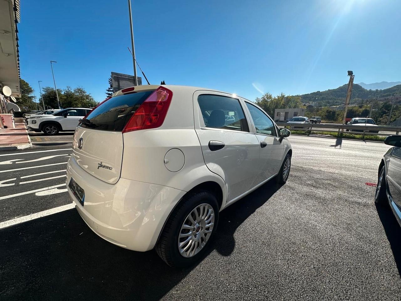 Fiat Punto 1.4 8V 5 porte Natural Power Street