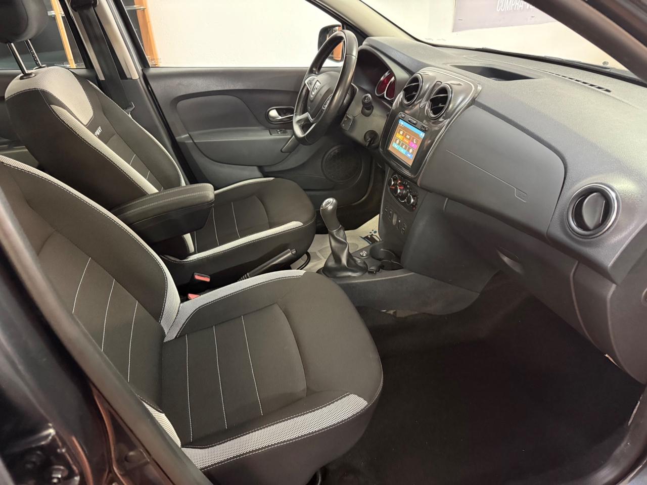 Dacia Sandero Stepway 1.0 TCe 100CV ECO-G 15th Anniversary