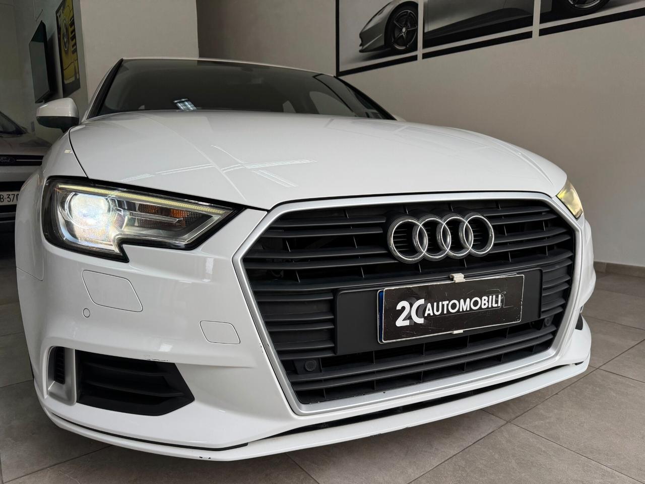 Audi A3 Sedan / 2.0 TDI 150cv/ Cambio automatico / Led
