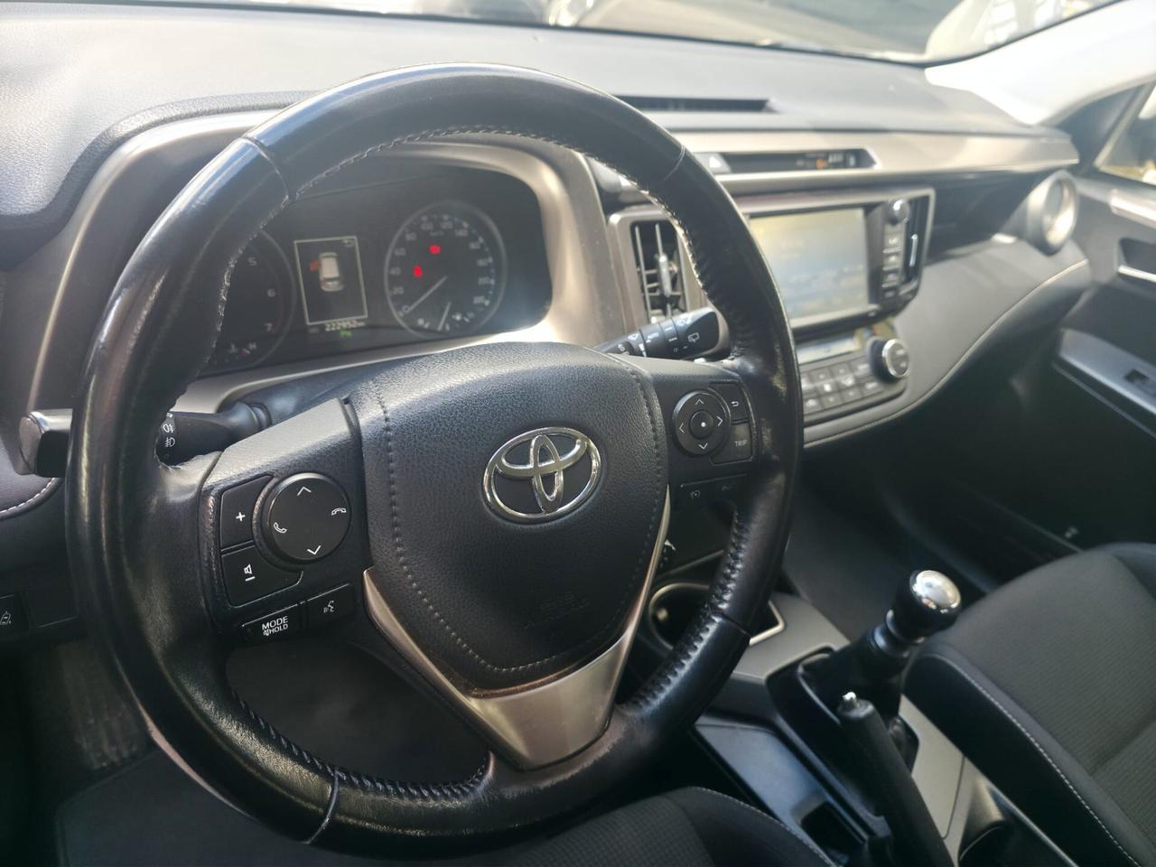 Toyota RAV 4 RAV4 2.0 D-4D 2WD Business