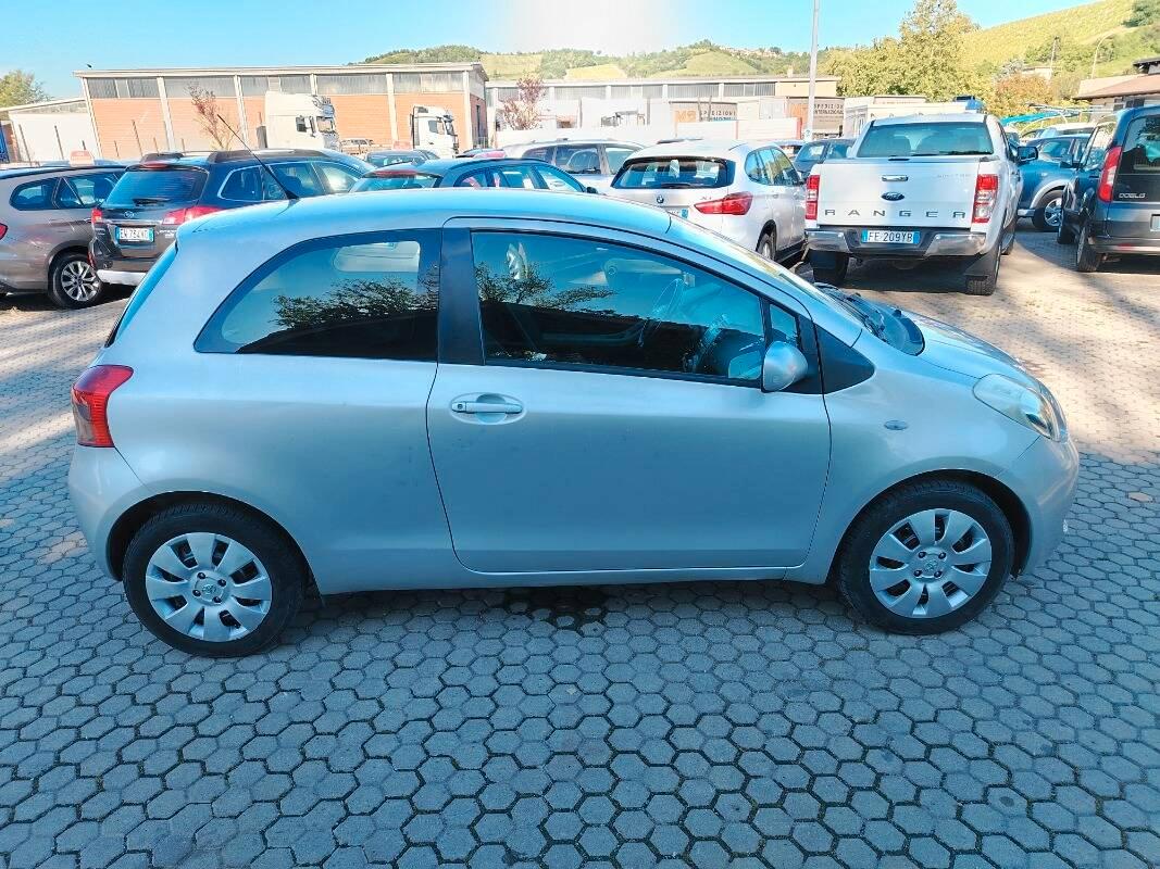 Toyota Yaris 3 Porte 1.0 Sol 3p