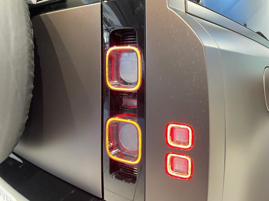 Land Rover Defender 90 X-Dynamic SE 200cv