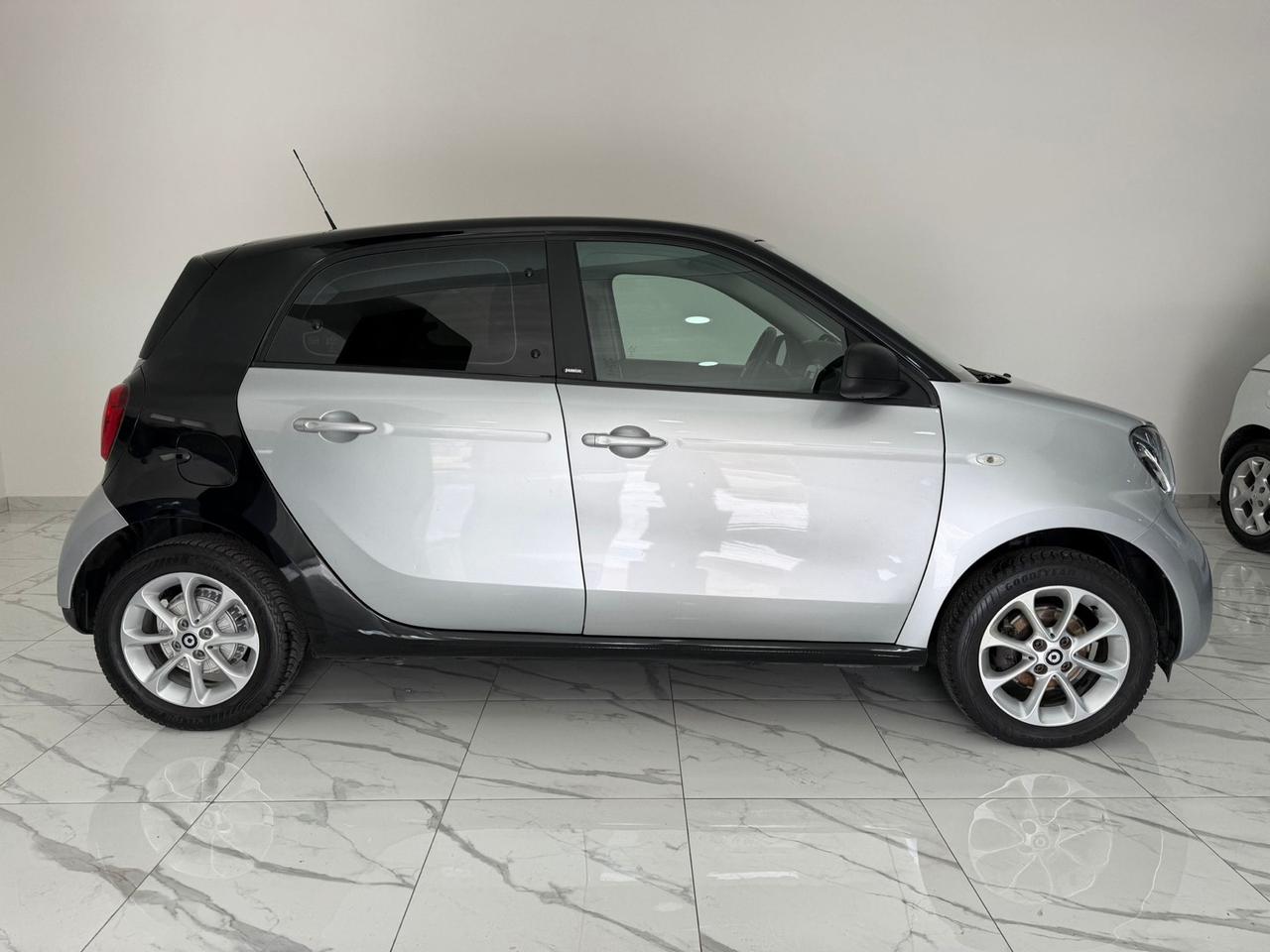 SMART FORFOUR PASSION