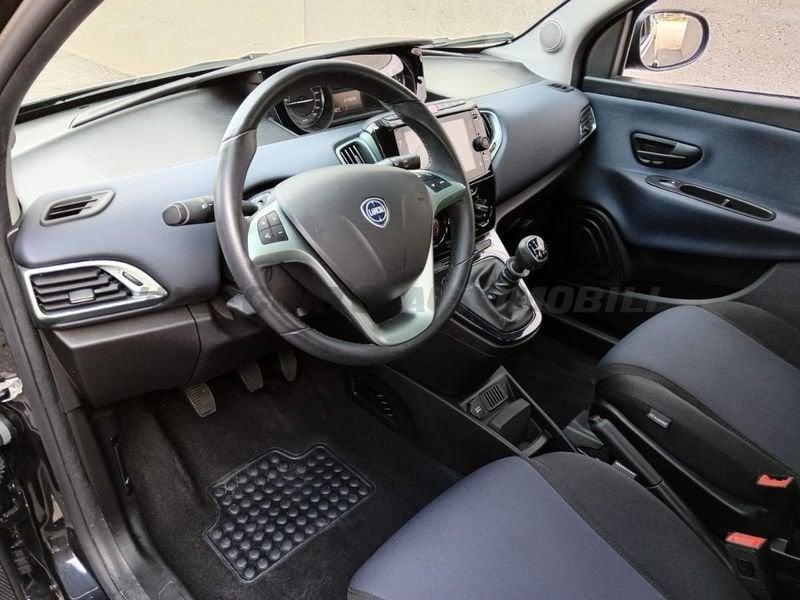 Lancia Ypsilon Ypsilon 1.0 firefly hybrid Platino s&s 70cv