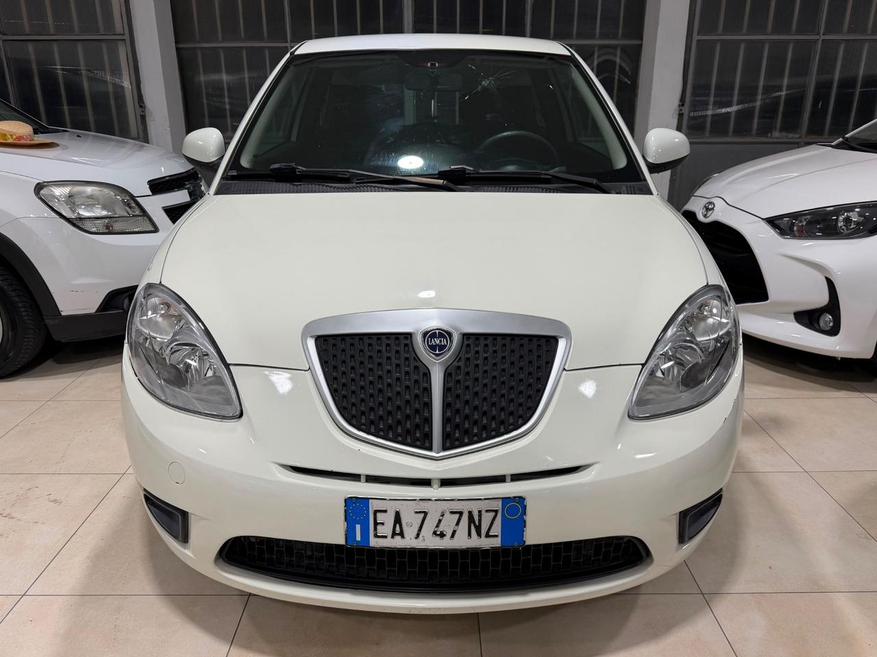 Lancia Ypsilon 1.4 Platino Ecochic GPL