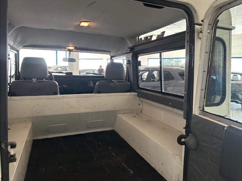 LAND ROVER Defender Defender 90 2.5 Td5 Station...