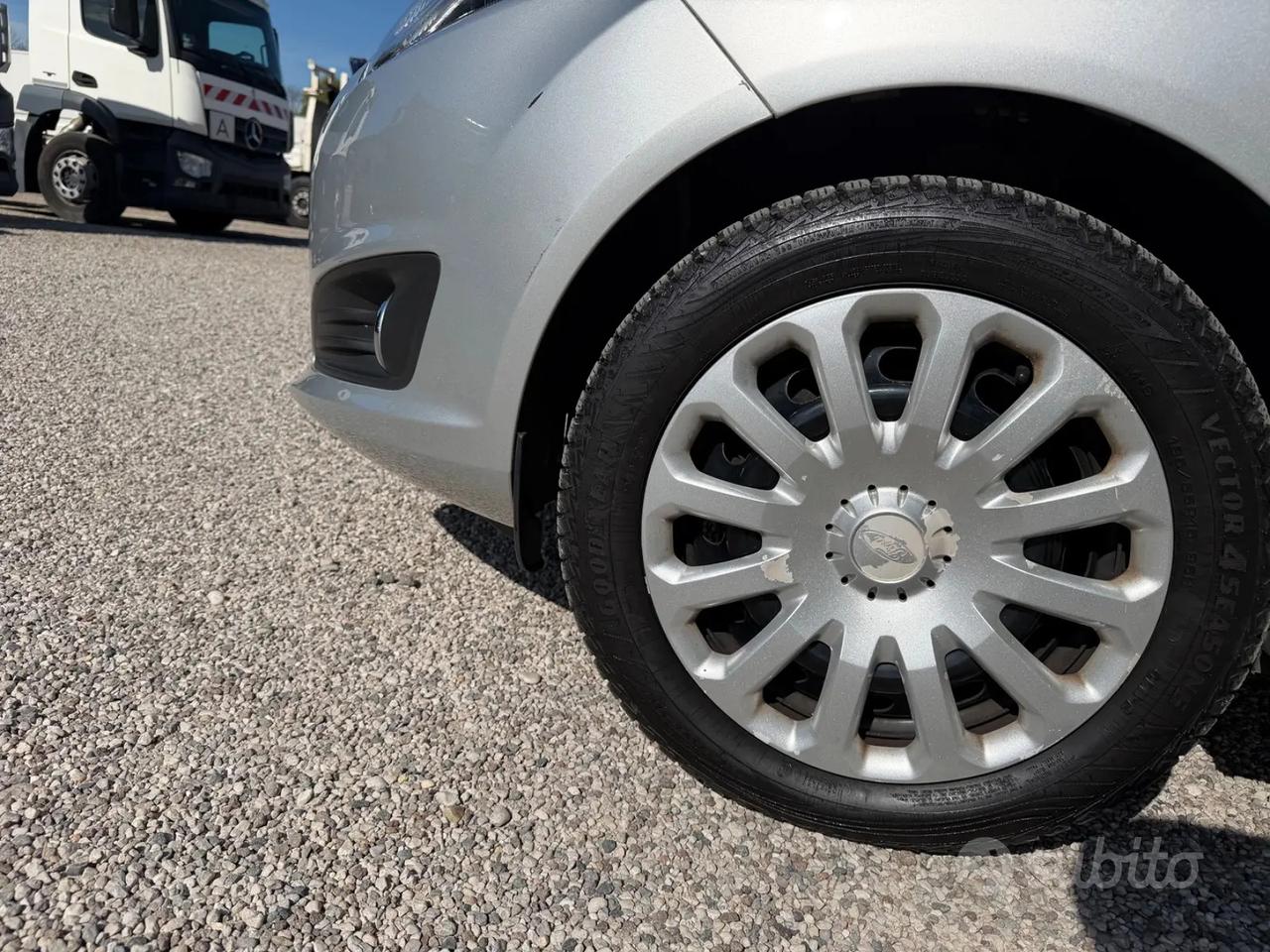 Fiesta 5p 1.0 Trend , neopatentati