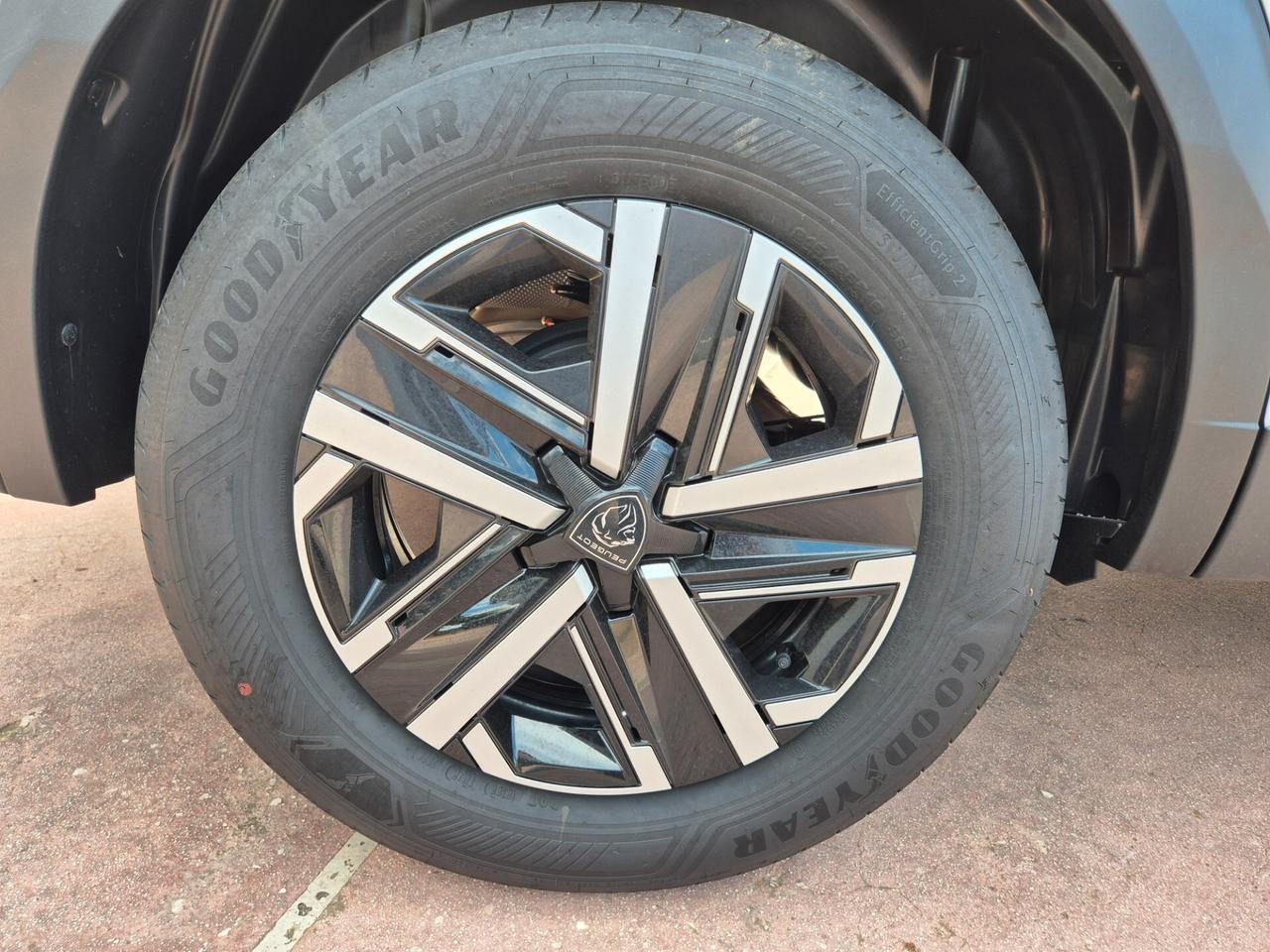 Peugeot 2008 Hybrid 136 e-DCS6 STYLE