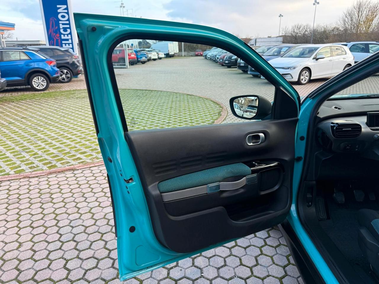 Citroen C4 Cactus PureTech 82 Shine OK NEOPATENTATI