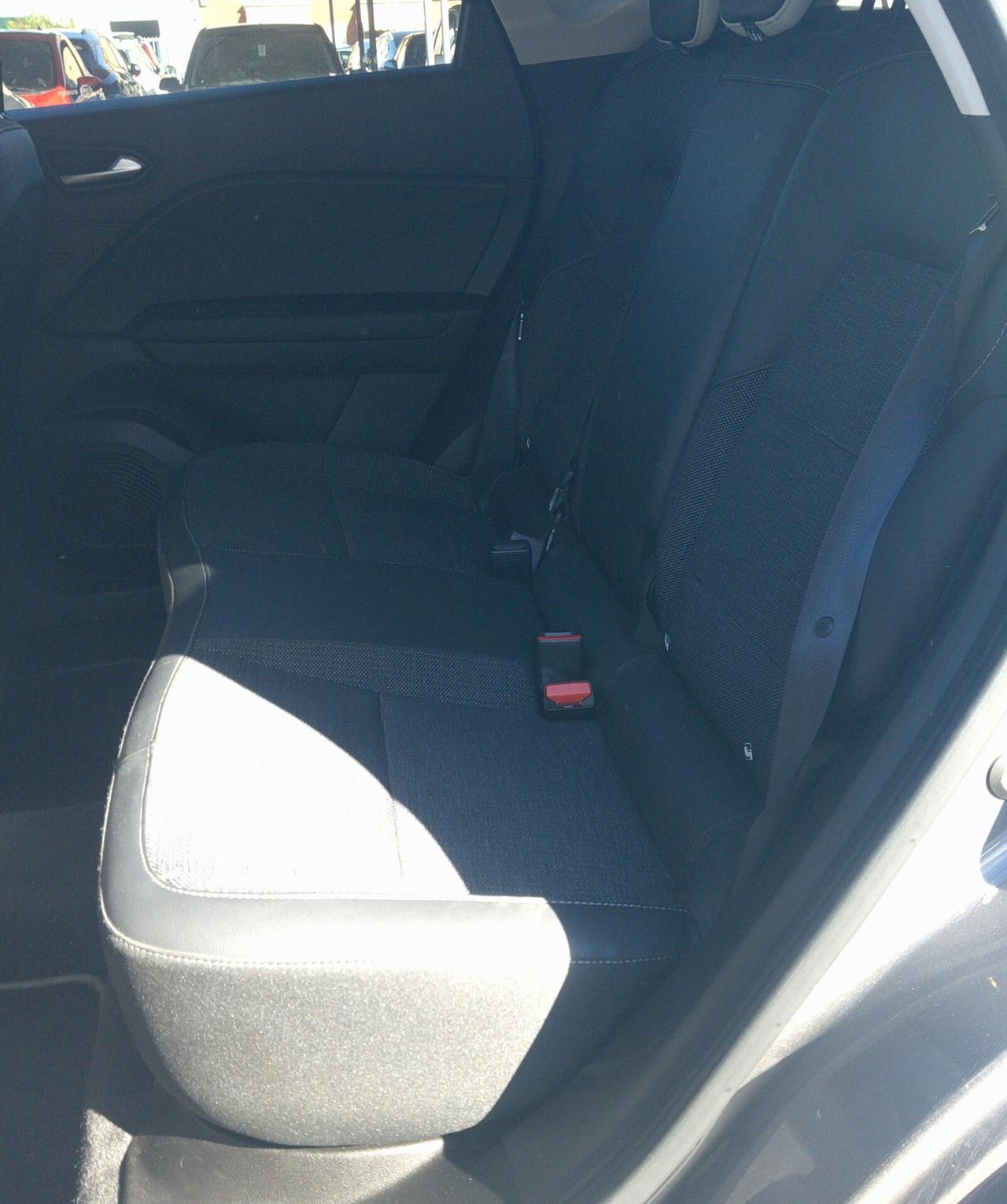 RENAULT CAPTUR 1.6 Hybrid 145cv Techno Fast Track