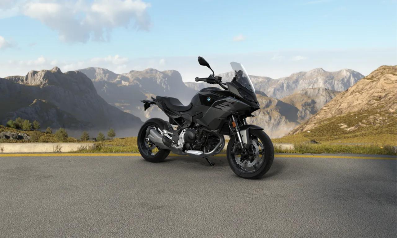 BMW F 900 XR Triple Black