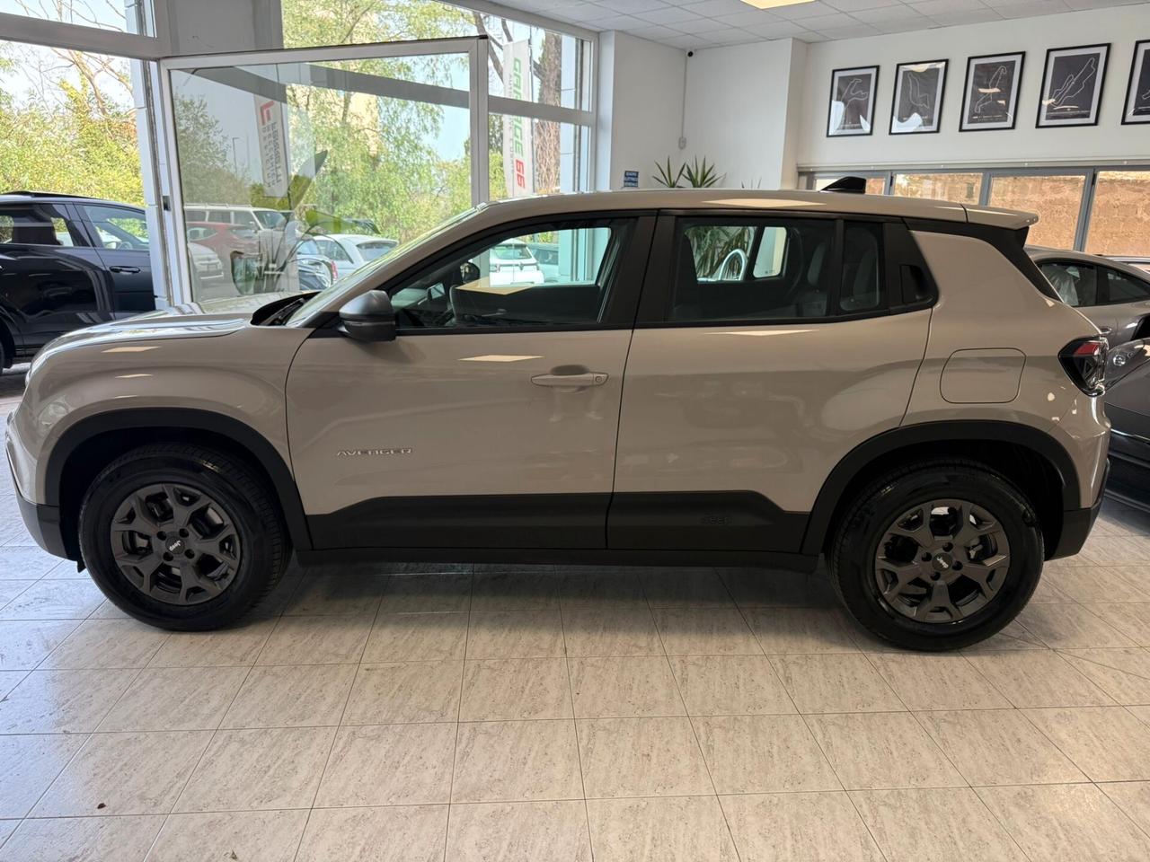 Jeep Avenger 100 CV MHEV Longitude