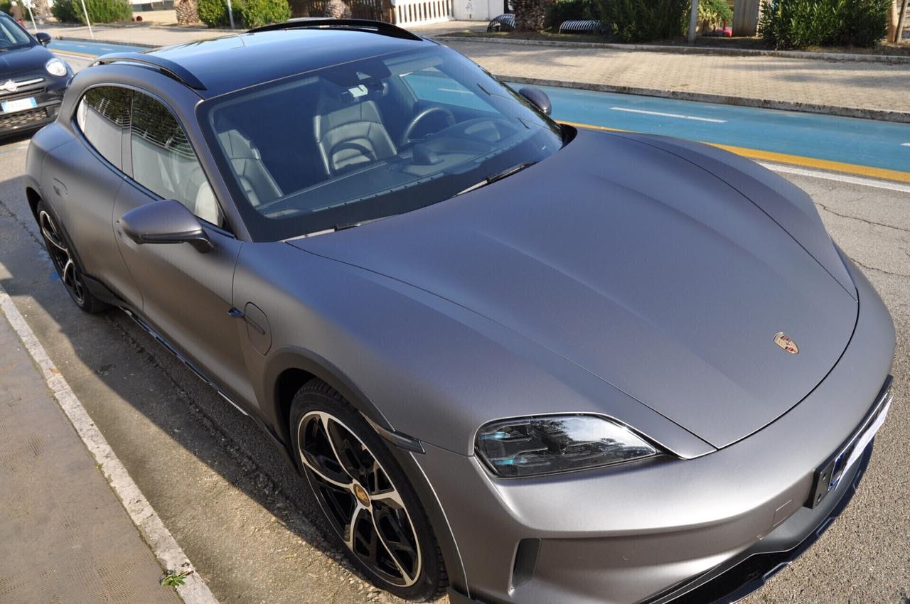 Porsche Taycan 4 Cross Turismo