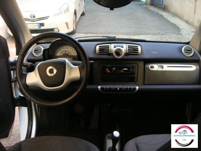 SMART - Fortwo - 1000 52 kW MHD coupé passion